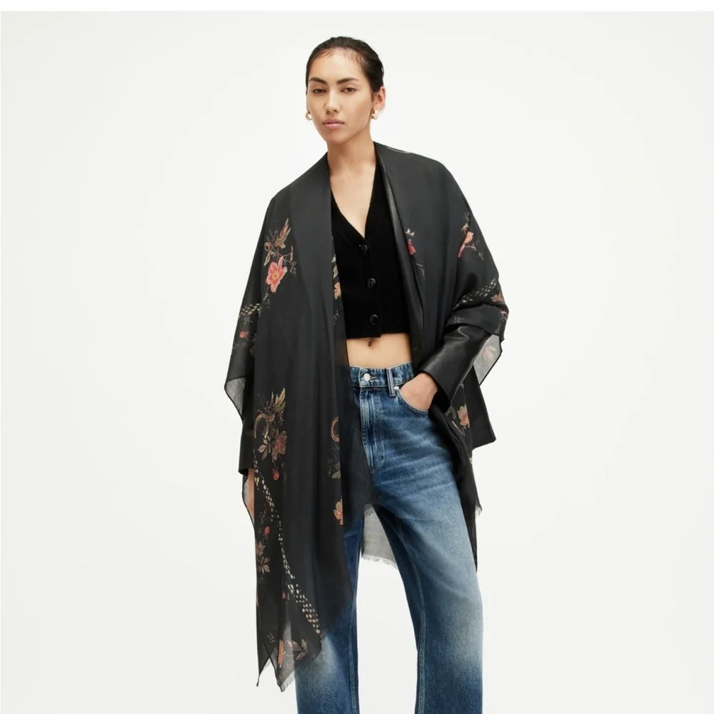 TANANA FLORAL PRINT RUANA